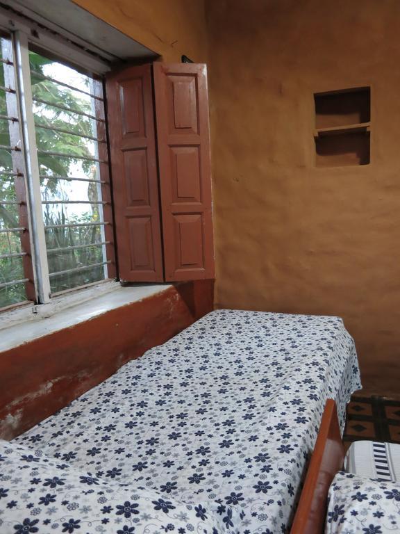 Dinesh House Bed & Breakfast Pokhara Room photo