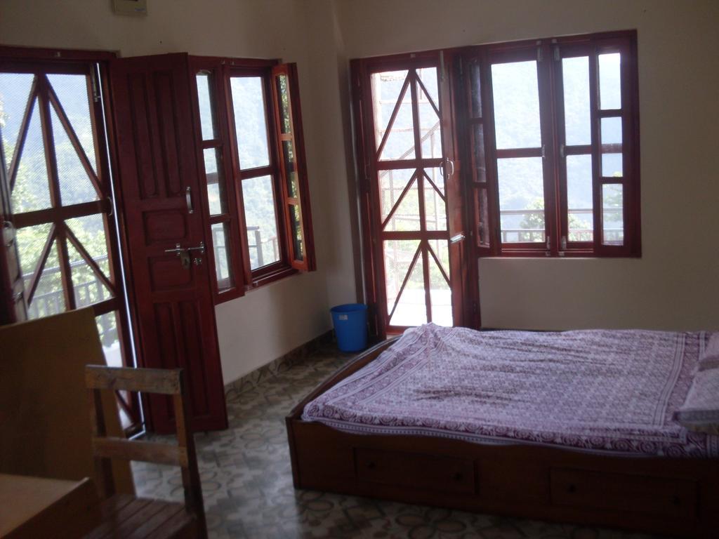 Dinesh House Bed & Breakfast Pokhara Exterior photo