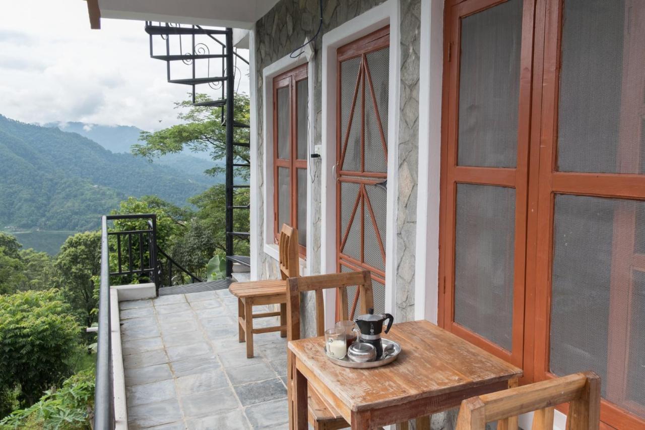 Dinesh House Bed & Breakfast Pokhara Exterior photo